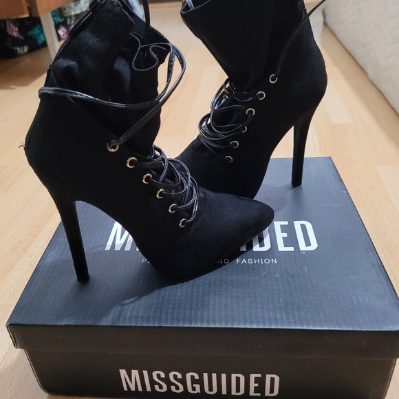 Brand New Missguided Black Metal Eyelet and Lace Pointed Boots - Picture 3 of 6